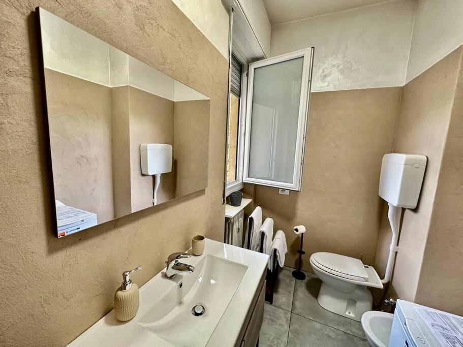 Low Cost Holiday An Business House And Free Park By Revenue House Como Ngoại thất bức ảnh